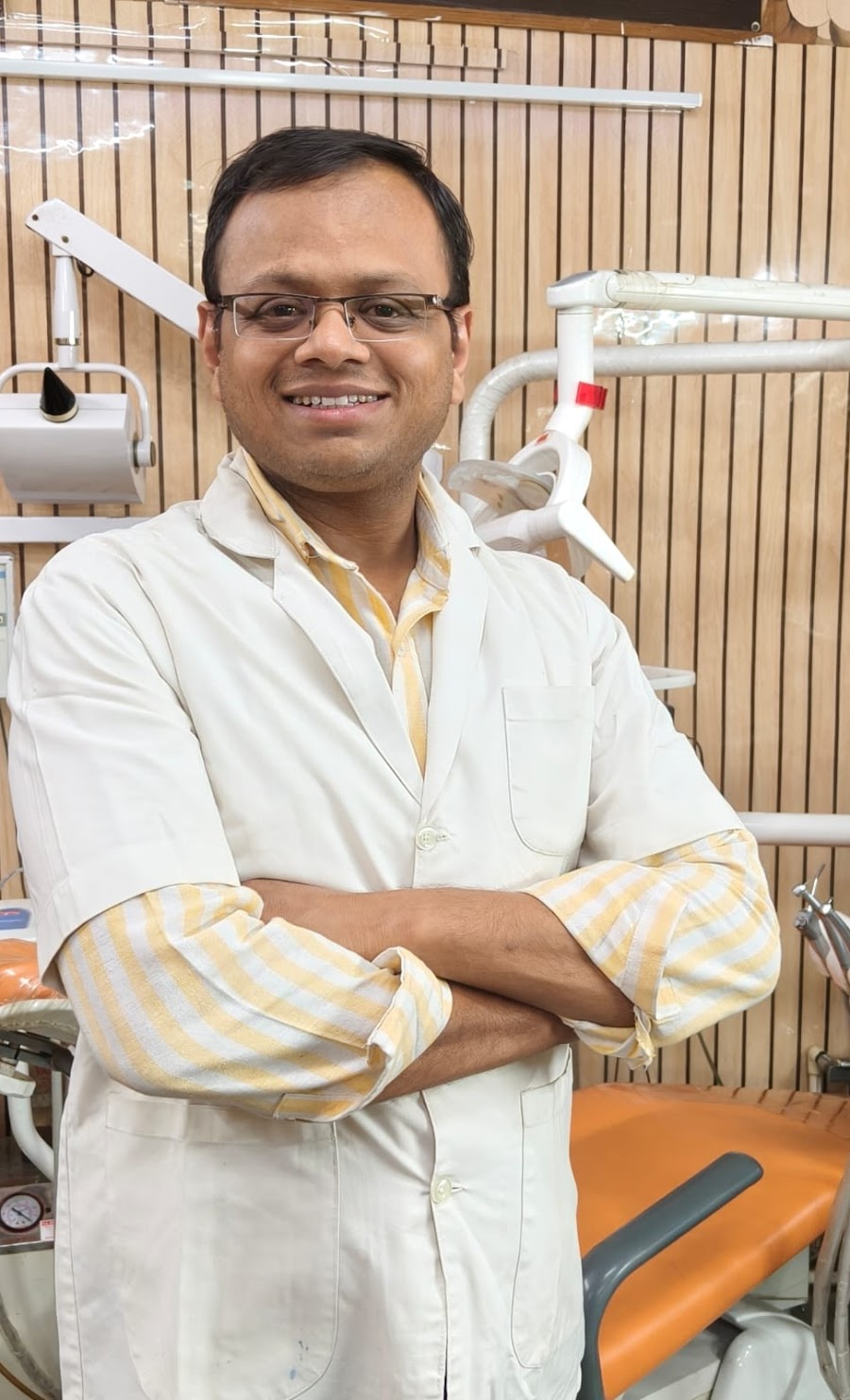 Dr. Antush Mittal, Periodontist, Laser & Dental Implant Specialist at Mittal Dental Clinic